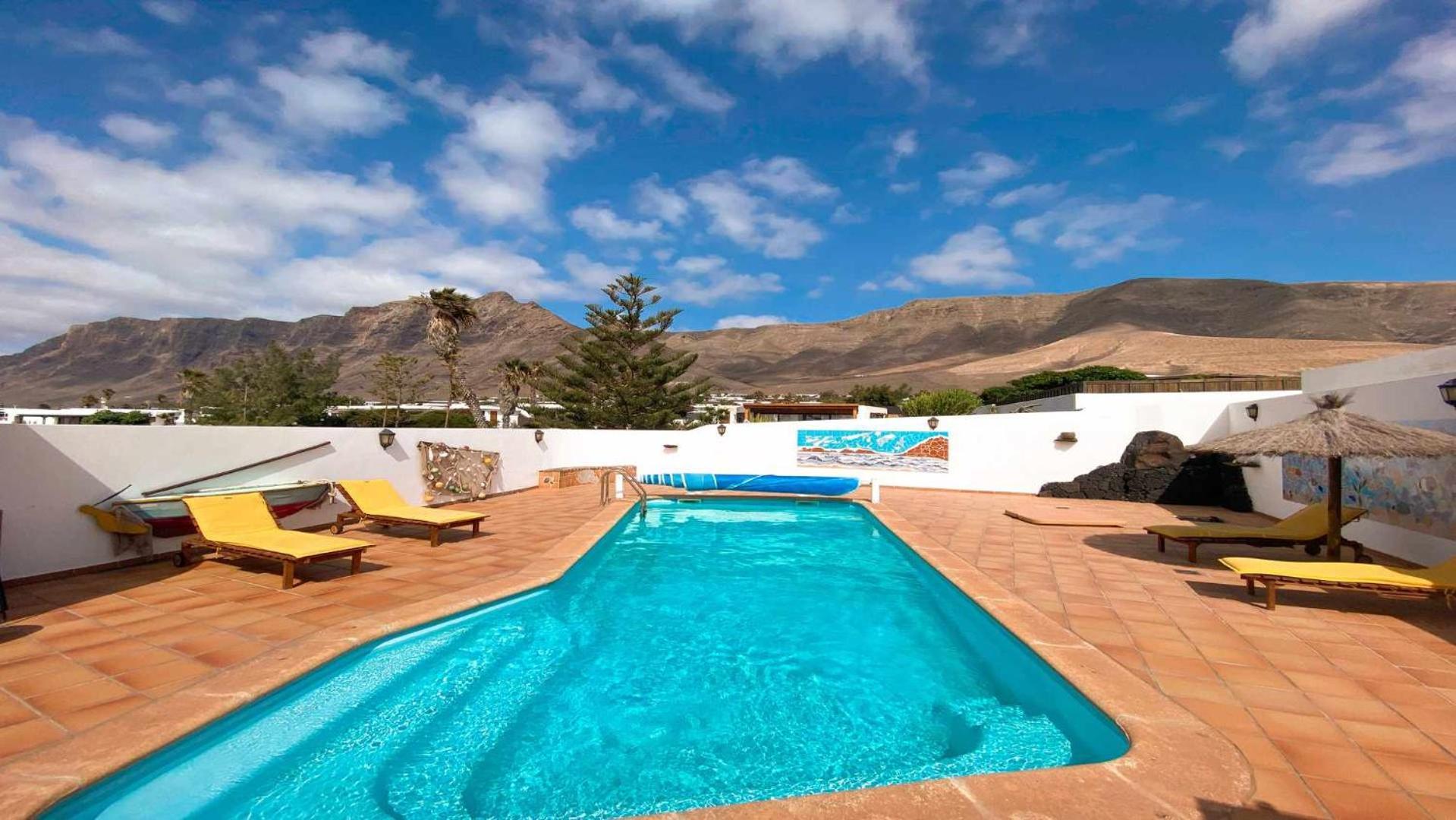 Bungalow Allende Famara Con Piscina Privada Y Ac Exterior photo