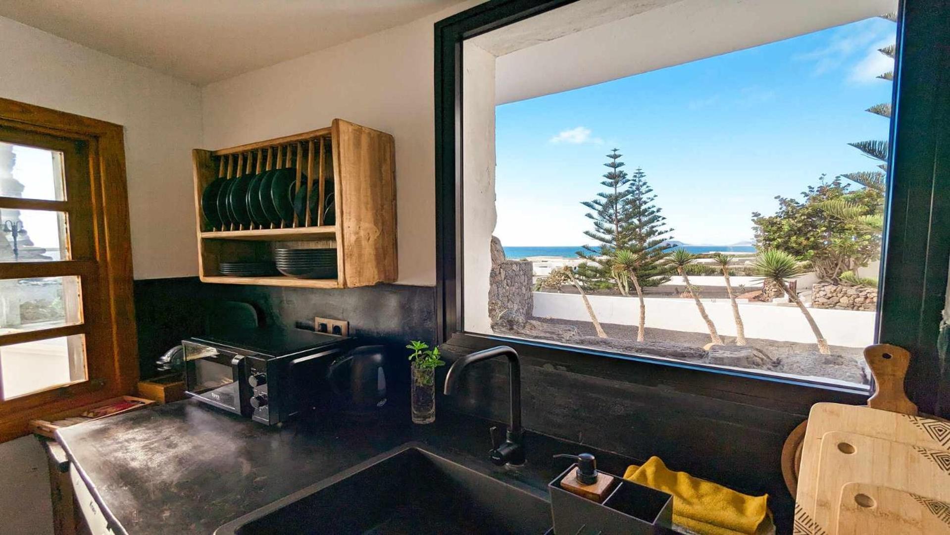 Bungalow Allende Famara Con Piscina Privada Y Ac Exterior photo